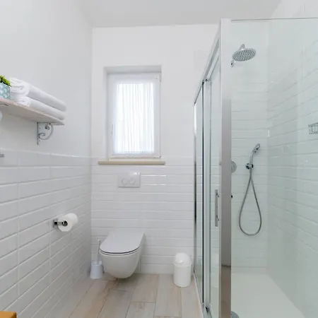 Batelica * لابين