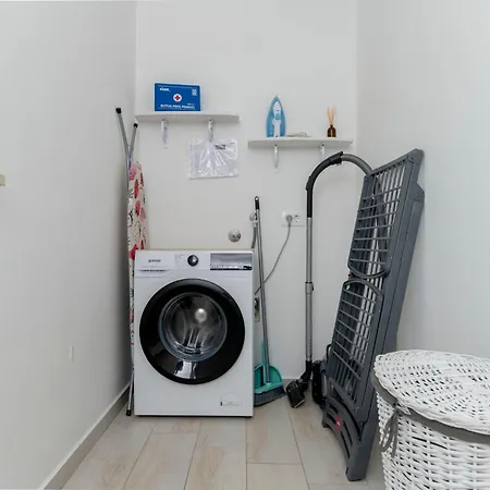 Batelica فيلة لابين