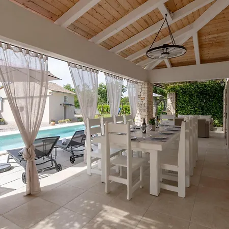 Batelica Villa Labin (Istria)