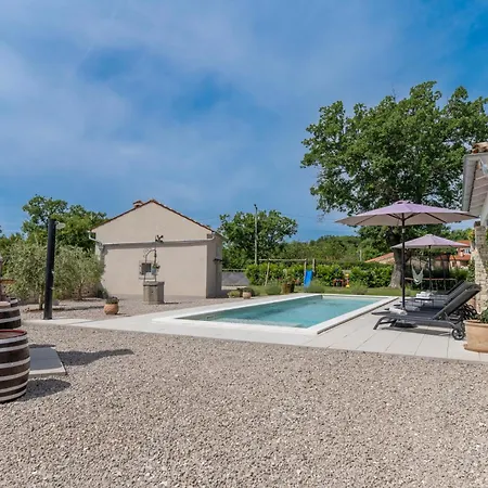 Batelica * لابين