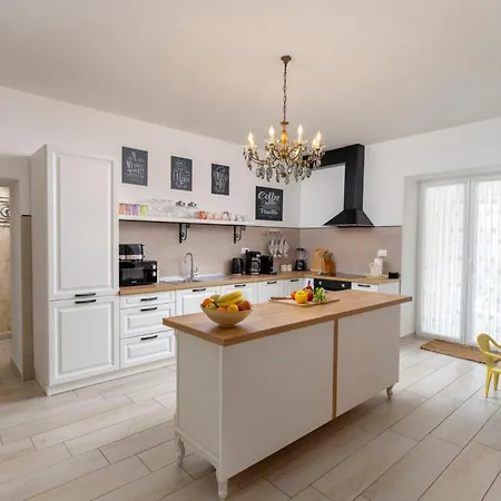 Batelica * لابين