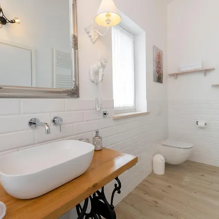 Batelica فيلة لابين