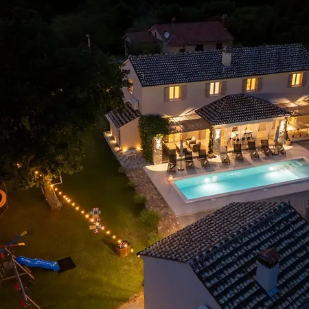 Batelica Villa