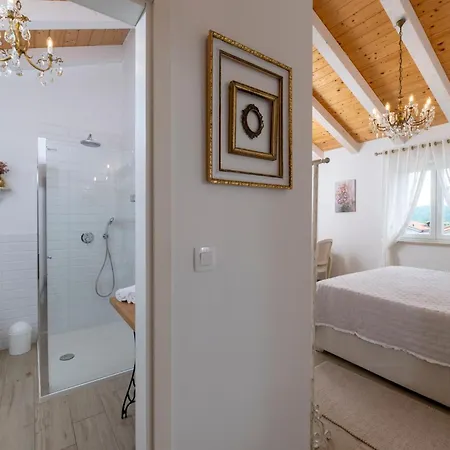 Batelica Villa *