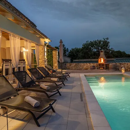 Batelica Villa