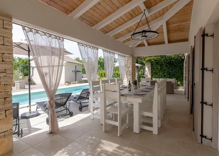 Batelica Villa Labin (Istria)